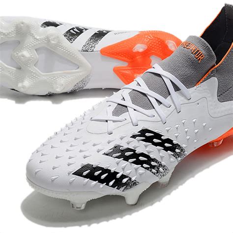 predator freak soccer cleats